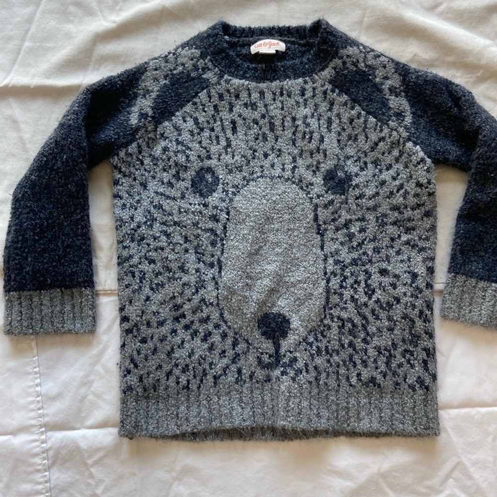 Boys pull over gray blue knit bare face sweater